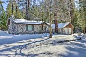 Riverfront Home near Yosemite National Park!